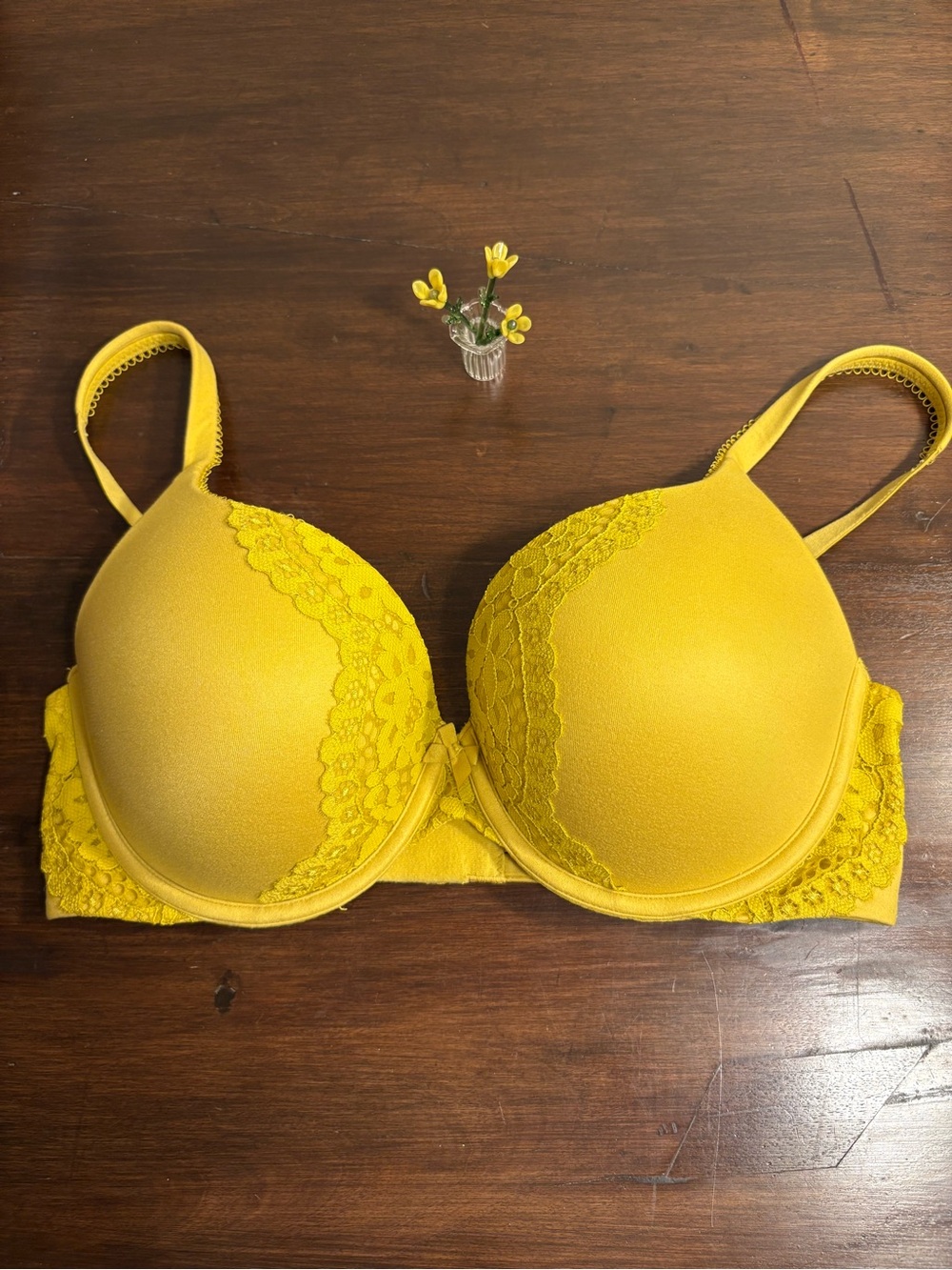 Victoria's Secret Body By Victoria Perfect Shape Bright Yellow Lace Push-Up Bra